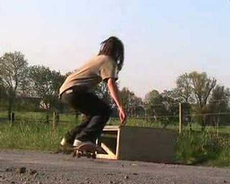 fakie halfcabheel noseslide