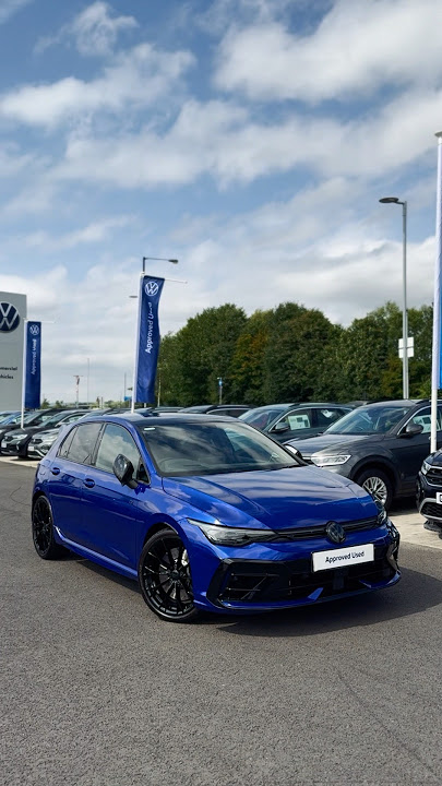 Lapiz Blue is THE colour for Volkswagen Golfs 🔥 #VW #Golf