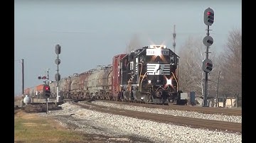 NS Norfolk Southern slug leads local through Continental