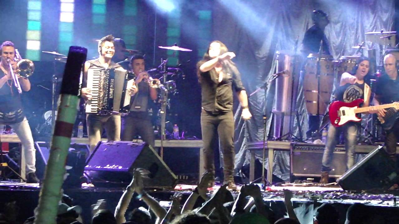 Vídeo 03: Calcinha Preta anima galera na festa das Marocas 2016! - YouTube