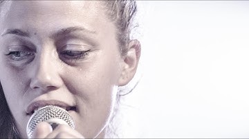 MEISJES - RAYMOND vh GROENEWOUD // RADIO 1 SESSIE