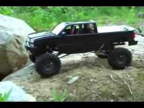 "SCALE" Axial AX10 Chevy Silverado rock crawler trail truck