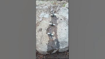 Best Decisive Moment15 Clipping Crack Rock Harf with Hand Chisel Hammer. Breaking The Rock #shorts