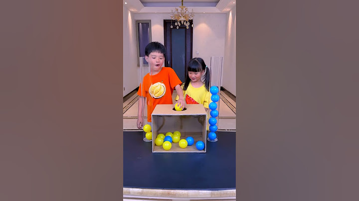 Ball Touching Challenge, The Little Girl Is So Good! #Funnyfamily #Partygames #Familygames