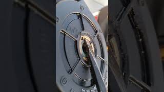 Evinrude 175  stuck timing wheel cover #evinrude #boat#help