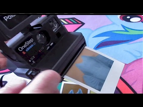 POLAROID ONESTEP 600 INSTANT CAMERA