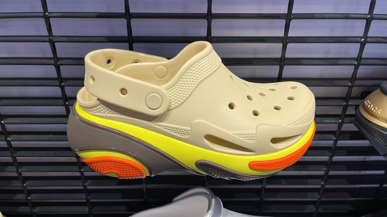【CROCS】 Bubble Crush Clog‐SESAME hq720.jpg?sqp=-