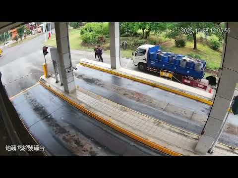 畜牧場強行闖屏東焚化廠欲倒廚餘 遭環保局送辦