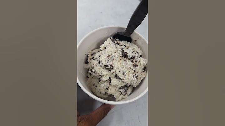 cookies 🍪 and cream. take a bite #cookiesncream #icecream