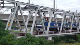 山陽本線芦田川橋梁通過 桃太郎と桃太郎が連結👀♪ EF210-326+EF210-309+コキ 2073レ 2022/10/06 今日は、待ってみました〜