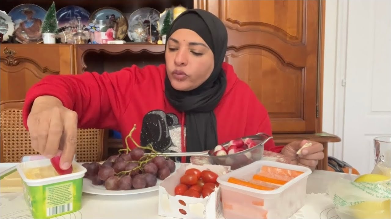 الكلب بتاعي طمر فيه العيش و الملح😂😂