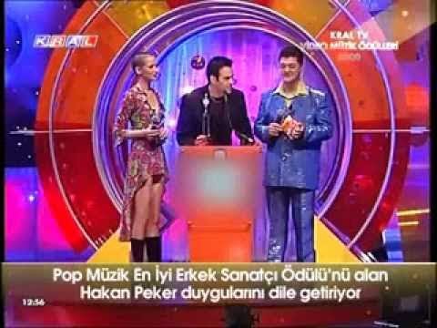 Hakan Peker 2000 Yılı En İyi Pop Müzik Erkek Sanatçı  (Kral TV Video Müzik Ödülleri)