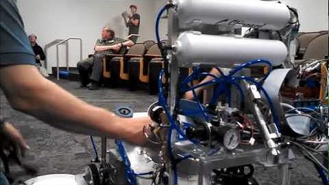 2013 Plasma Robotics - FRC Team 2403 - Time-lapse - Robot Reveal