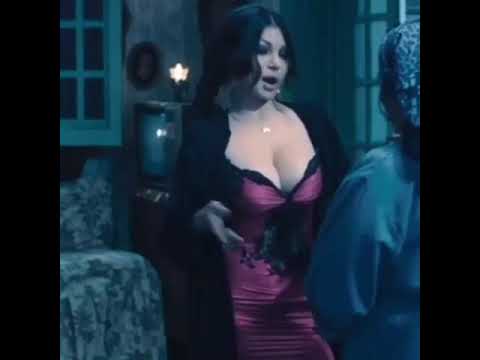 اغرء صدر هيفاء وهبي