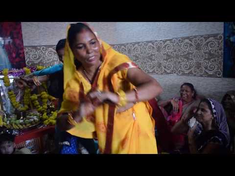 Maiyaa tero languriya bulaye siti maar ke lyrics मैया तेरा लांगुरिया बुलाये सिटी मार के lyrics