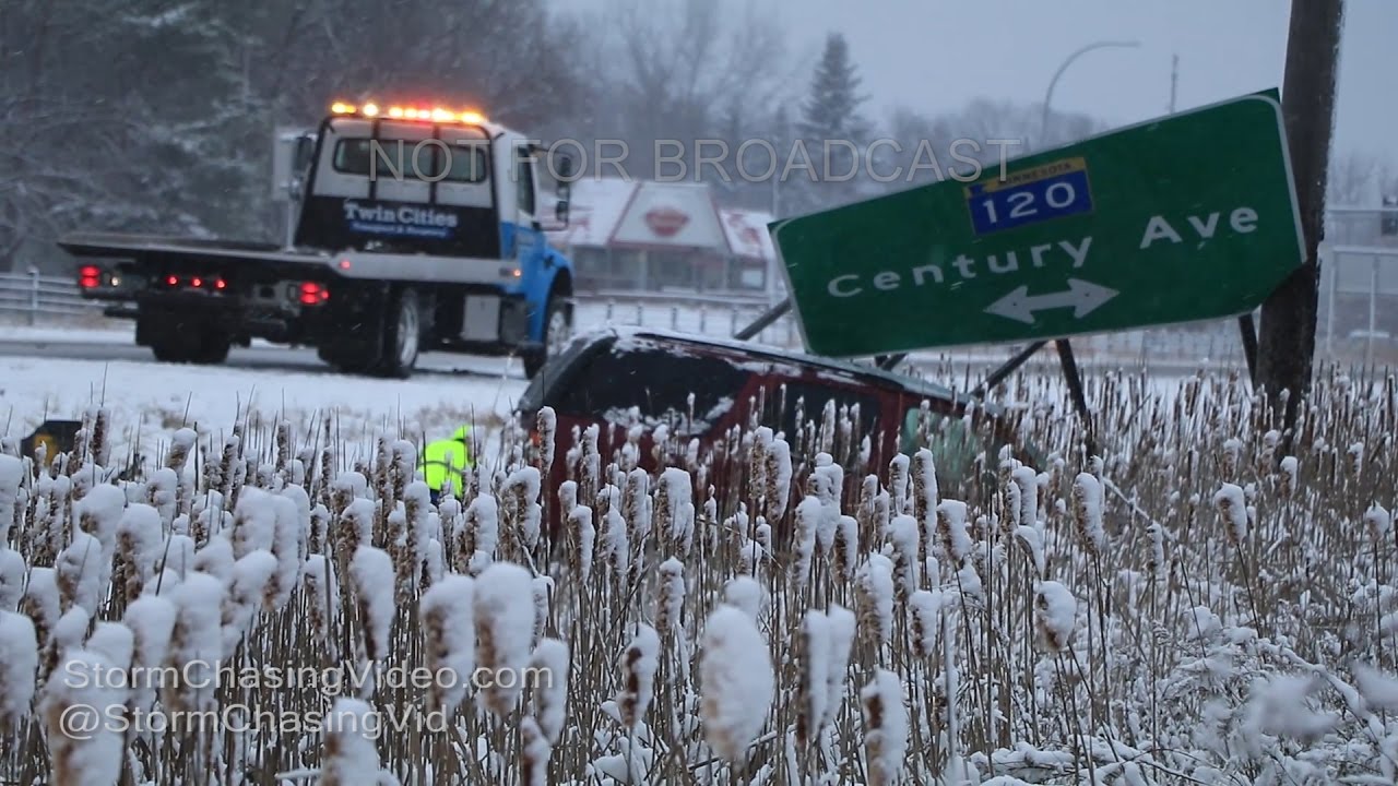 Twin Cities MN Morning Heavy Snow and Wrecks - 12/4/2016