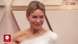 Watch Renee Zellweger Dazzle on the Red Carpet | 2020 Oscars