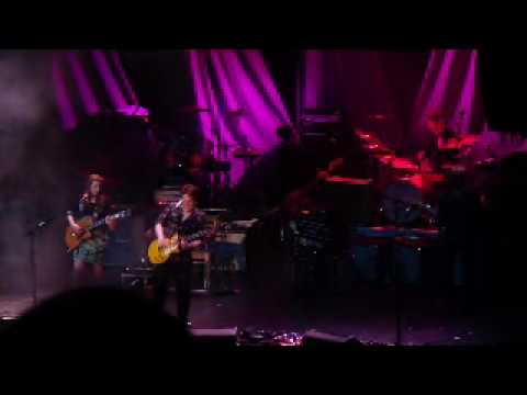 Jonny Lang and Susan Tedeschi doing Spanish Castle Magic