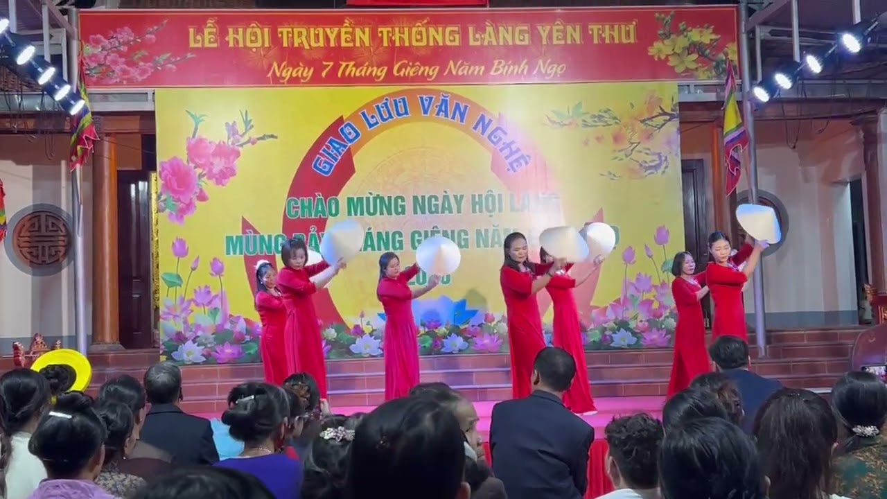 Múa Hội Làng Yên Thư