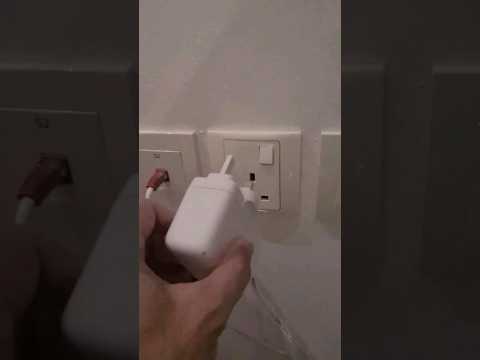 Про розетки в Эмиратах