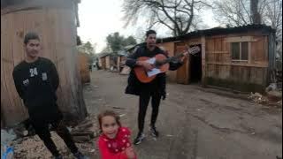 FAVELA PUEBLO GITANO FONTELA,GALICIA ESPAÑA RESIDEN EN CHABOLITAS EN MASIDE O CARBALLINO.