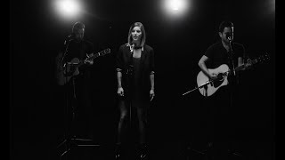 Miniatura del video "Cassadee Pope - One More Red Light (YouTube Nashville Sessions)"
