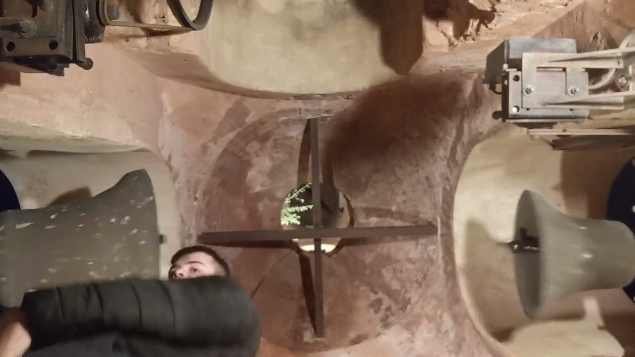 Volteo general de campanas por la procesión de San Antonio - parroquia de El Salvador (La Llosa)!!!!