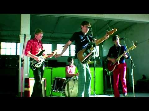 Franz Ferdinand - Darts Of Pleasure (Official Video)