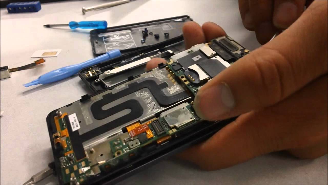 Motorola Droid 3 Screen Removal wmv YouTube