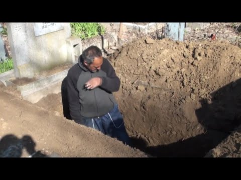 Видео: Какво е гробищен риф?