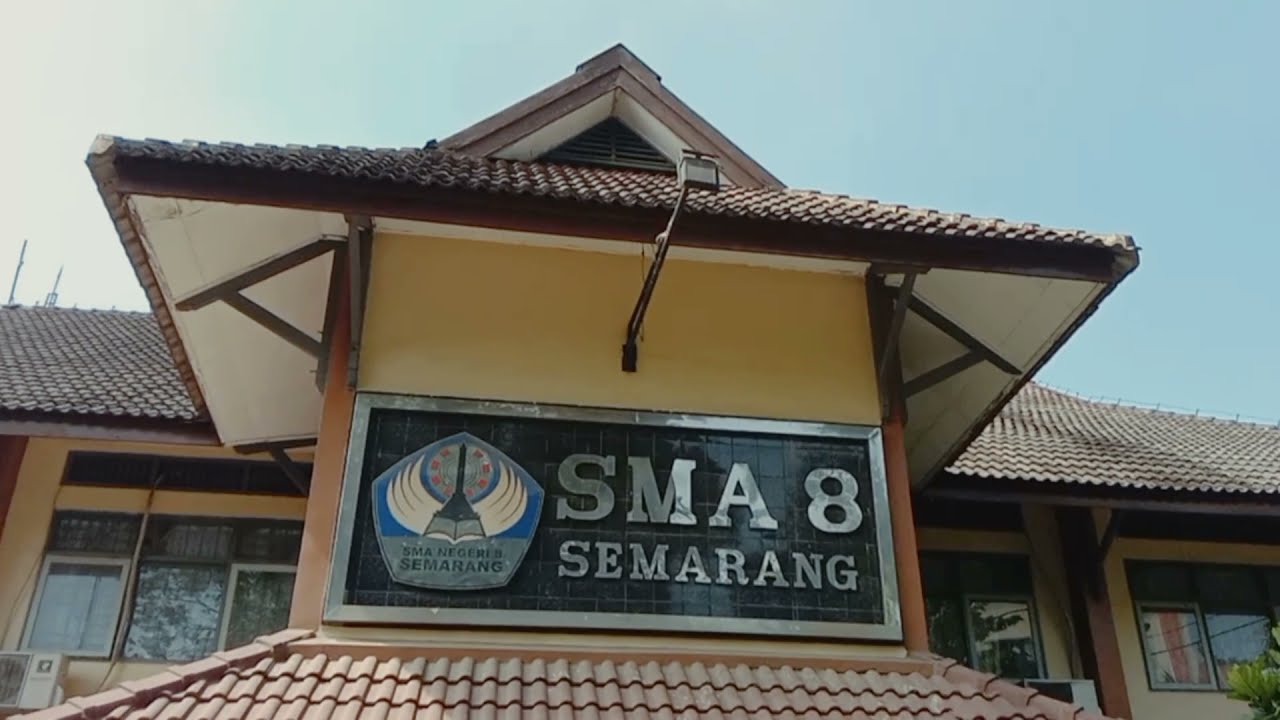 YUK TOURING SCHOOL KE SMA N 8 SEMARANG
