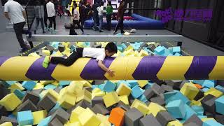 How much does it cost to build a trampoline park?