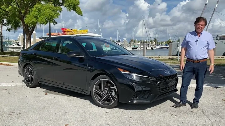 Hyundai Elantra con German Botero