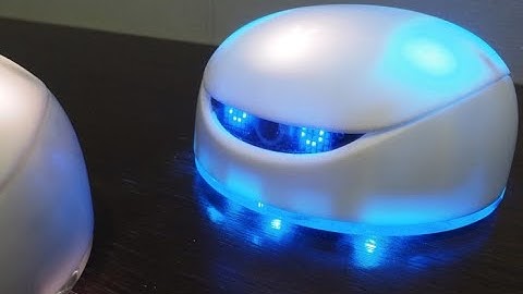 Vortex robot toy hands on