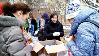 Волонтёры собирают перерабатываемый мусор и вещи||Russian Volunteers are Collecting recyclable waste