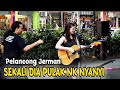 Dari Germany||Semua Penonton  Betepuk Gemuruh Dengar cricle Nyanyi..Sedap Petikan Gitar dia