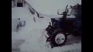 Чистка снега трактором Т-40АМ