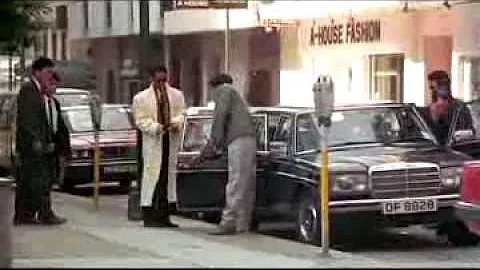 chow yun-fat collecting money scene - a better tomorrow - DayDayNews