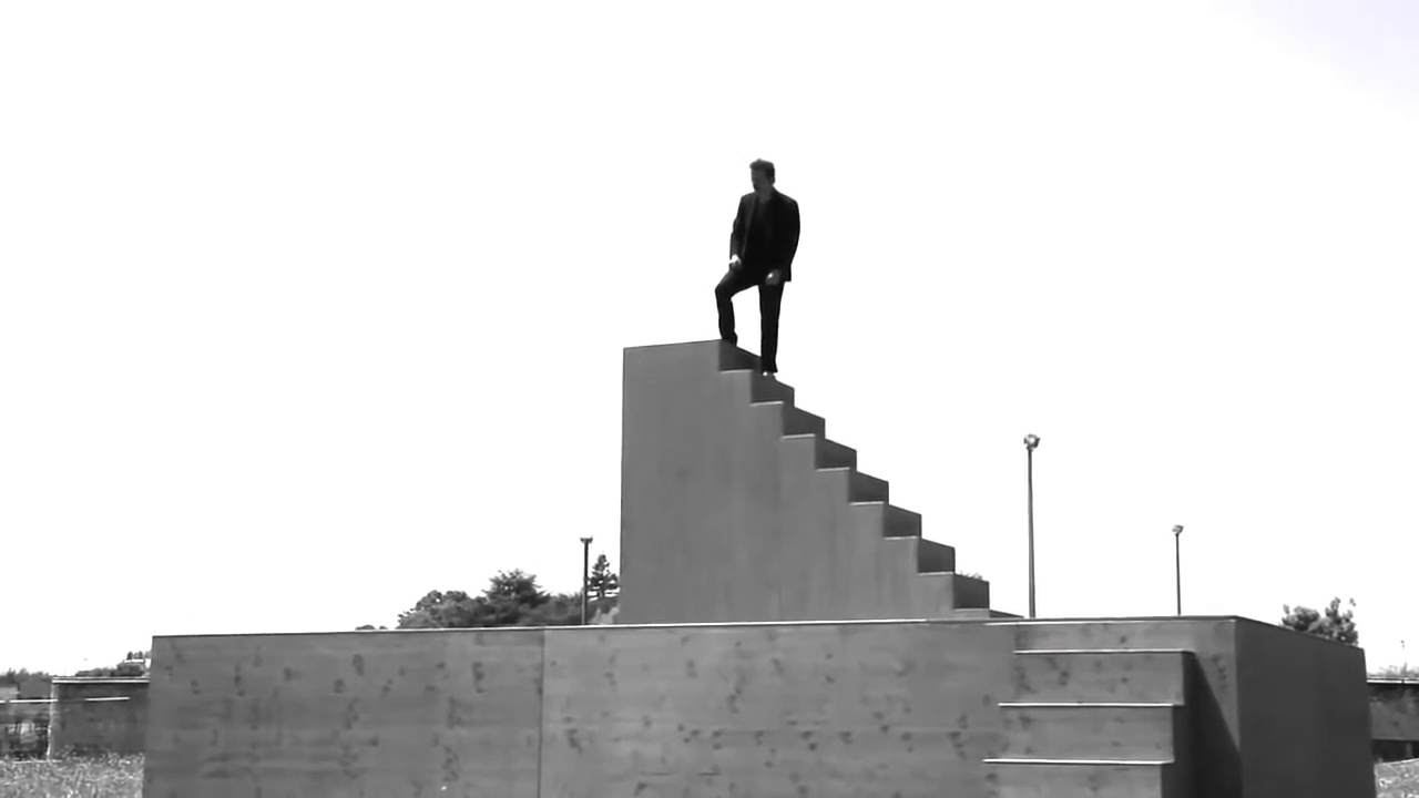 Yoann Bourgeois Fugue / Trampoline sur Metamorphosis II YouTube