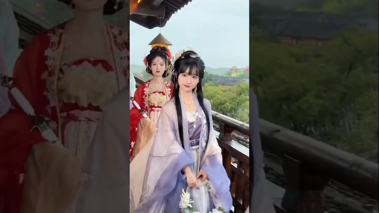 Chinese traditional dress 