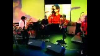 Pitty e Cascadura - Inside The Beer Bottle [MTV Music Brasil HQ]