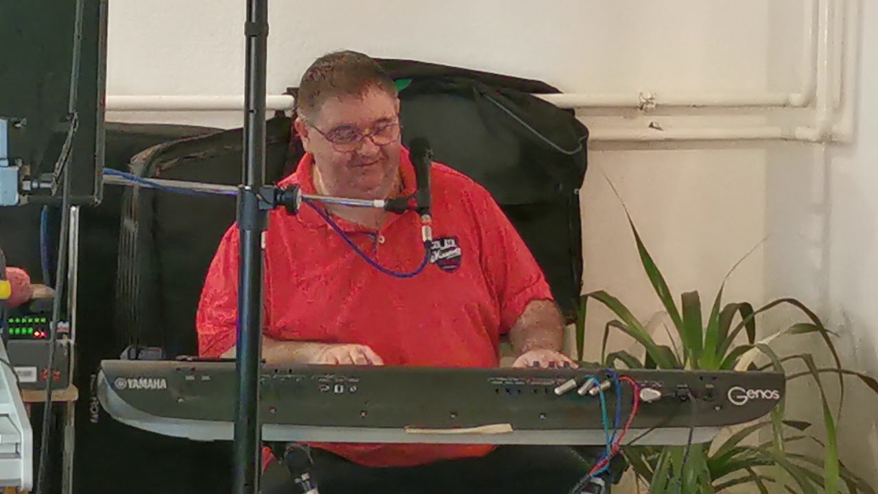 Malkó - Genos bemutatója