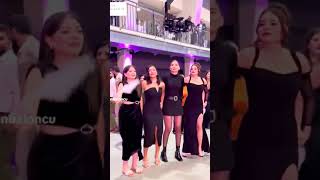 &Lavi̇n&. (Le Le Vara Vara)Söz; Mahmut Erdoğan