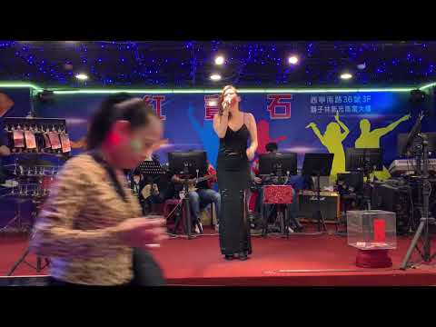 紅寶石2022年10月20日  古典美人子霖