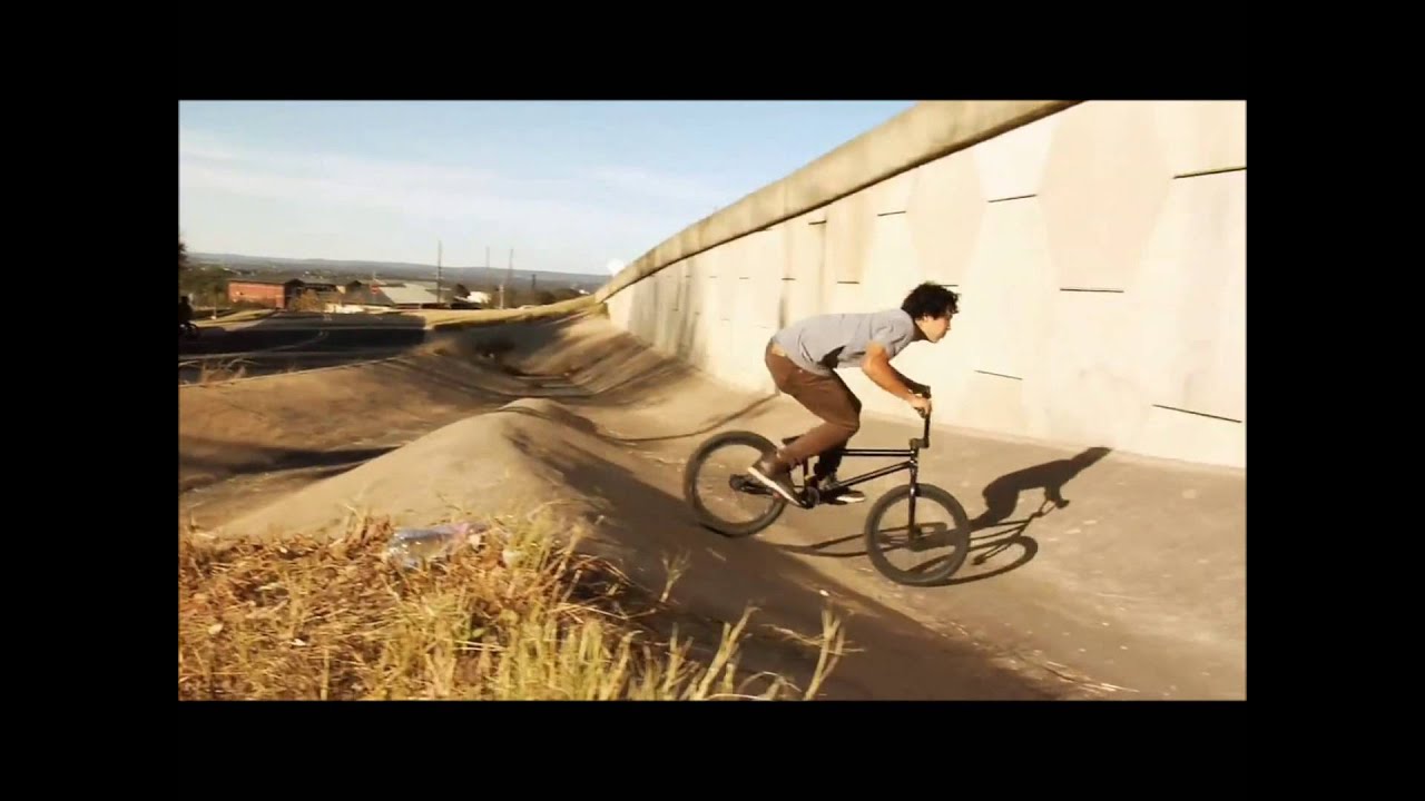 BMX vs Dirt Jumping Mtb YouTube