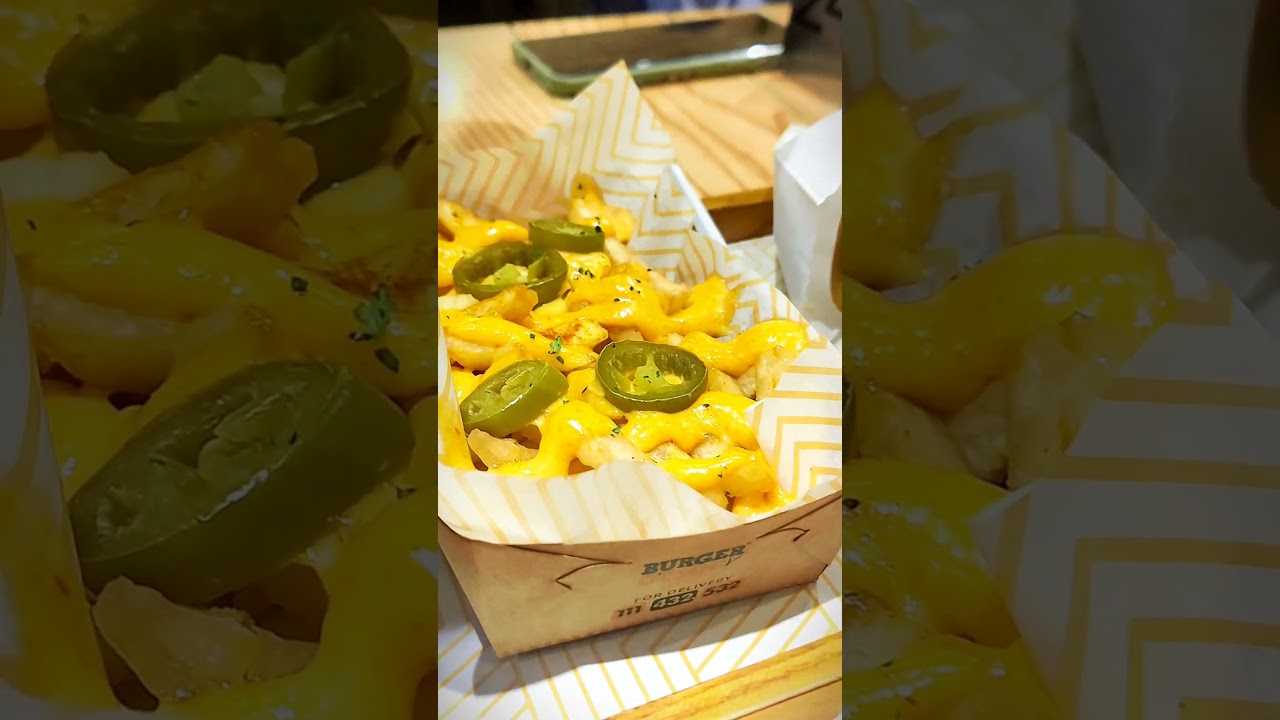 YUMMY CRUNCHOS AND BEEF BURGER 😋🍔