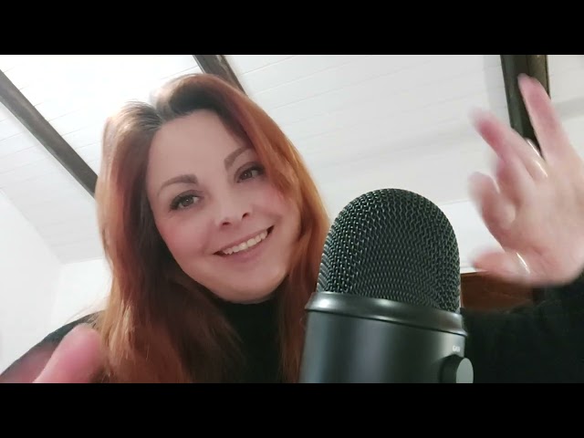 ASMR mic licking - mouth sounds