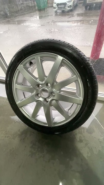 Продается диск (один) с резиной 17 дюймов для Jaguar. Без сварки ...