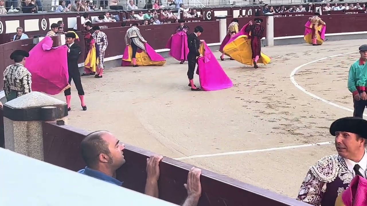 Paseíllo RAFAEL DE JULIA - ÁNGEL SÁNCHEZ - AMOR RODRÍGUEZ - 23-marzo-2025 - Las Ventas