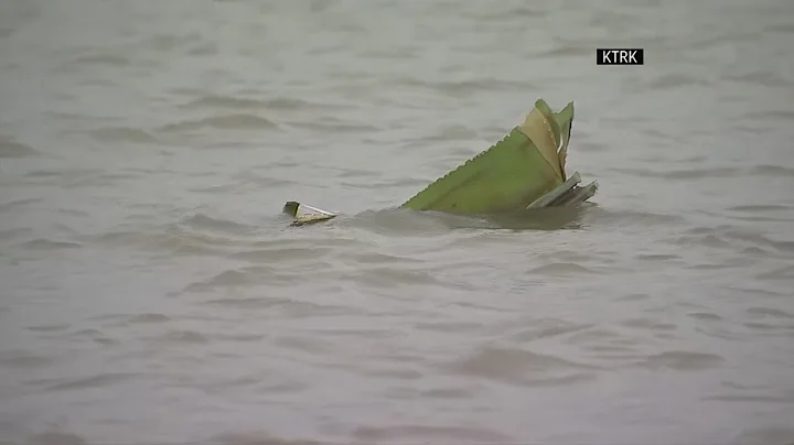 Residents describe moments before Texas jet crash